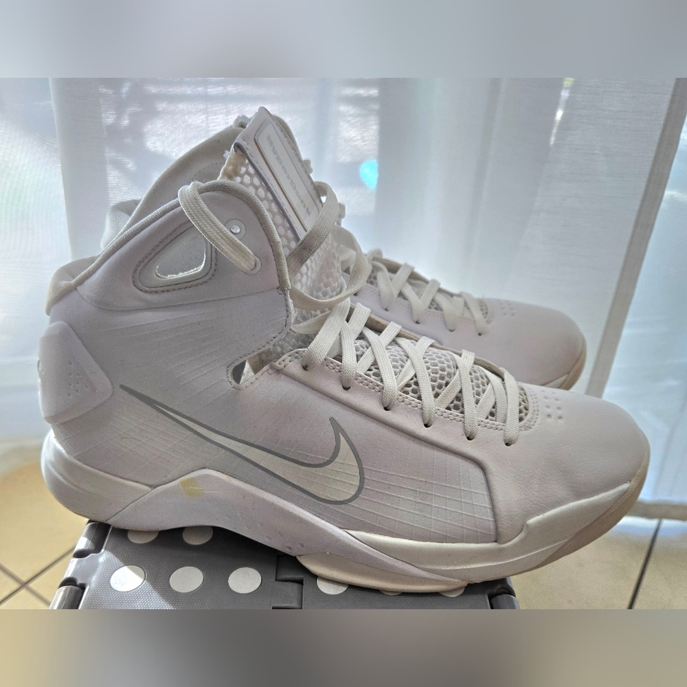 Nike Hyperdunk 08